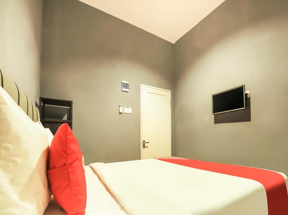 Oyo 3492 Mandala Residence Medan Dış mekan fotoğraf